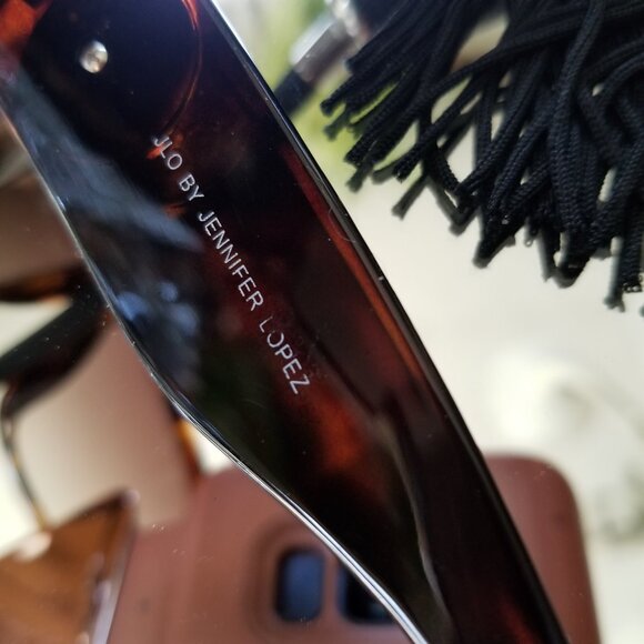 NWOT JENNIFER LOPEZ J LO WOMEN'S SUNGLASSES - Picture 4 of 4